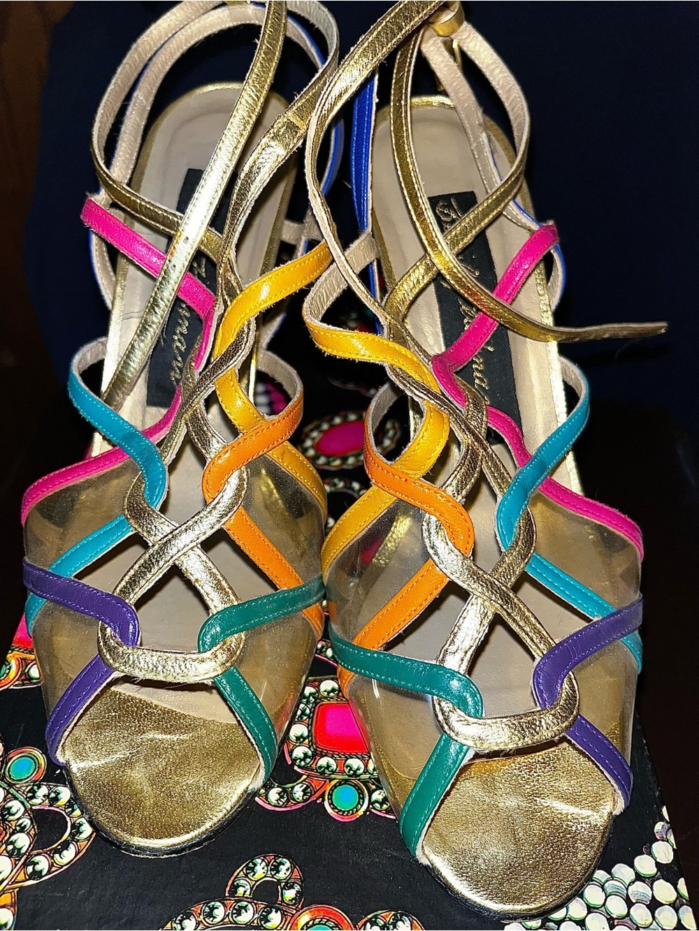 Gold Multi-Color Strappy Women’s Sandals size 7 (Beverly Feldman)